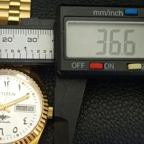 Vintage 1998 Citizen Automatic Mens Gold Watch W/daydate & Silver accents - Picture 7 of 10